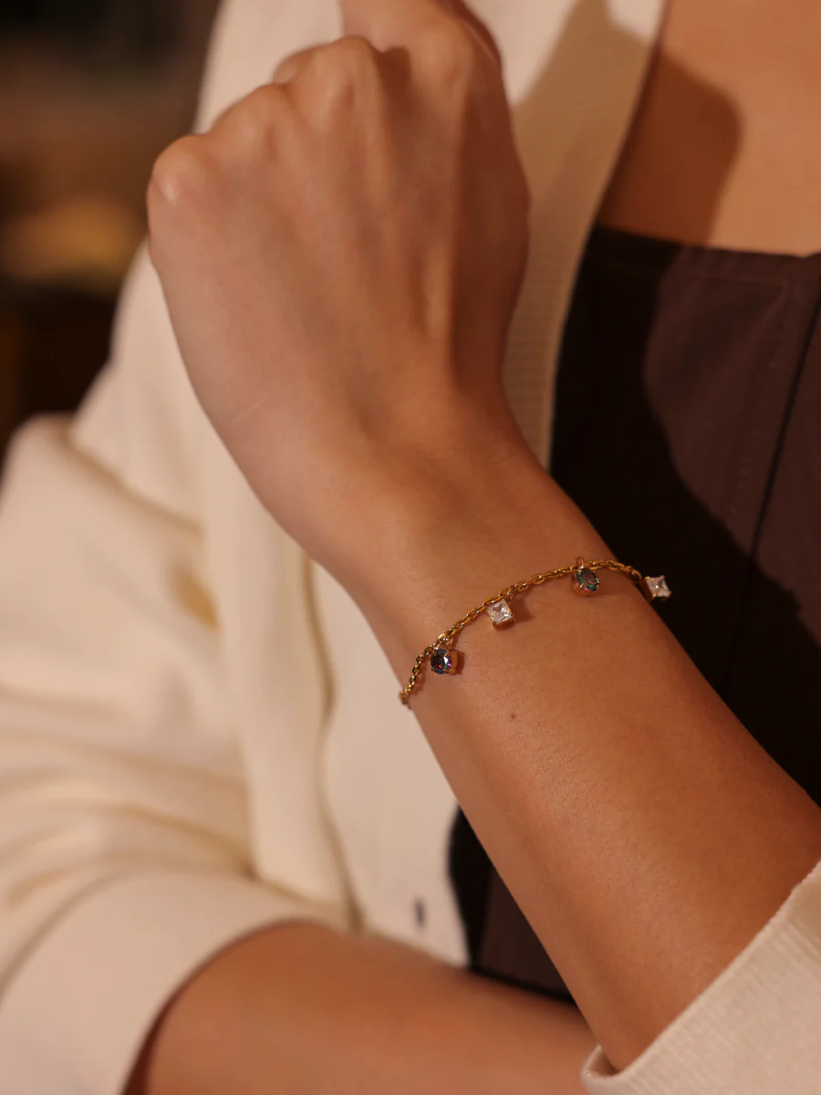 Aurora Essence ARMBAND - Image 3