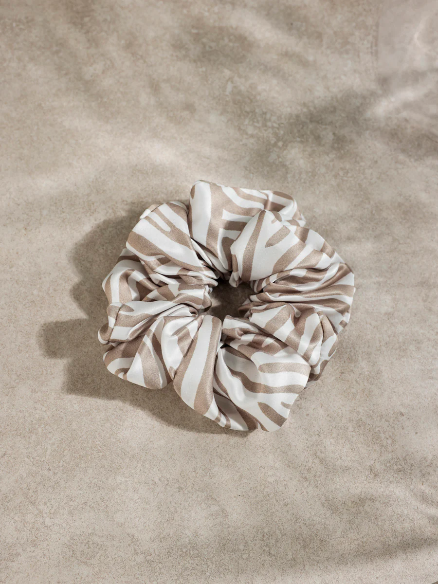 Beachy Vibe Scrunchie - Image 10