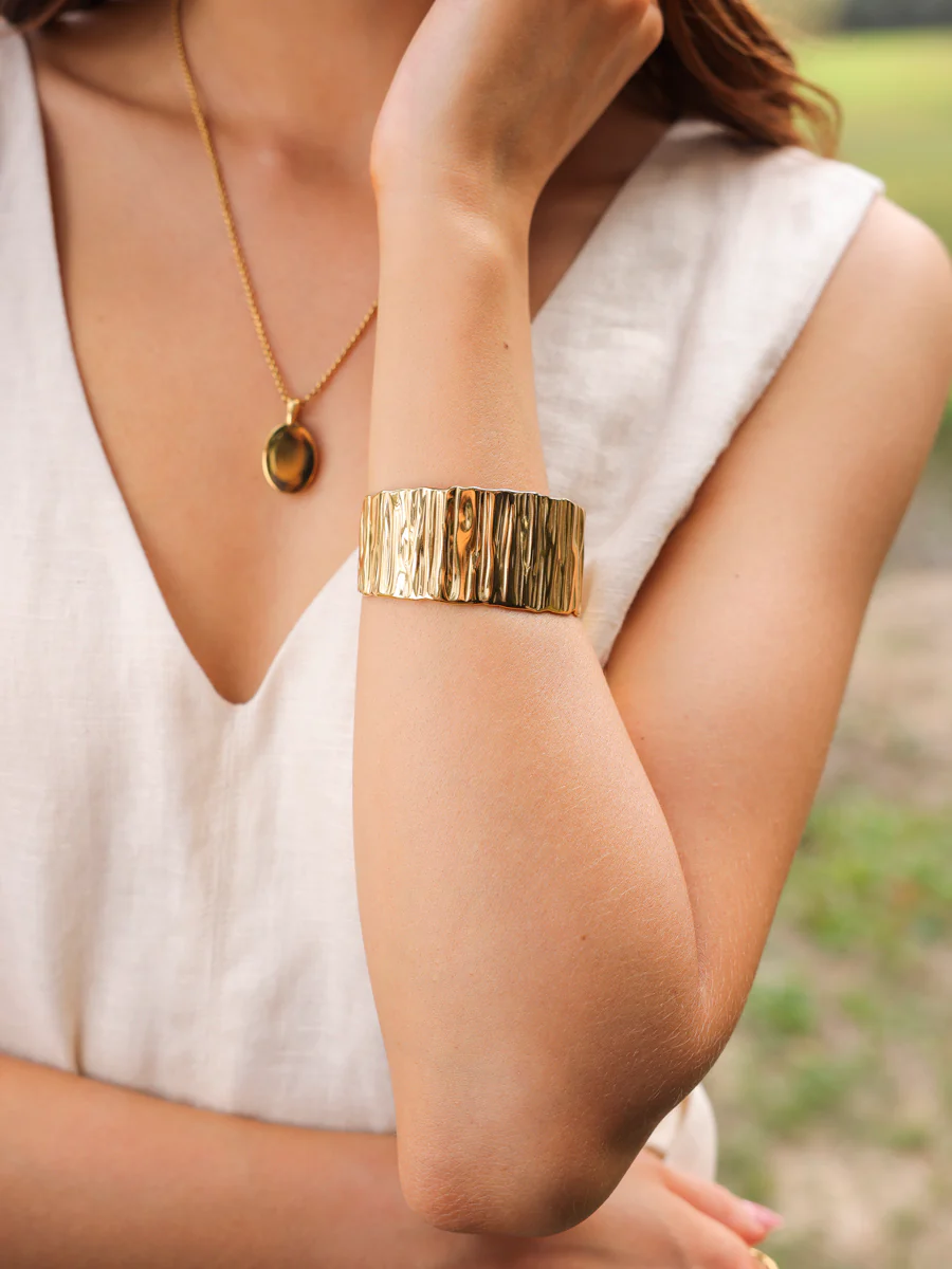 Bold Ripple Armcuff - Image 5