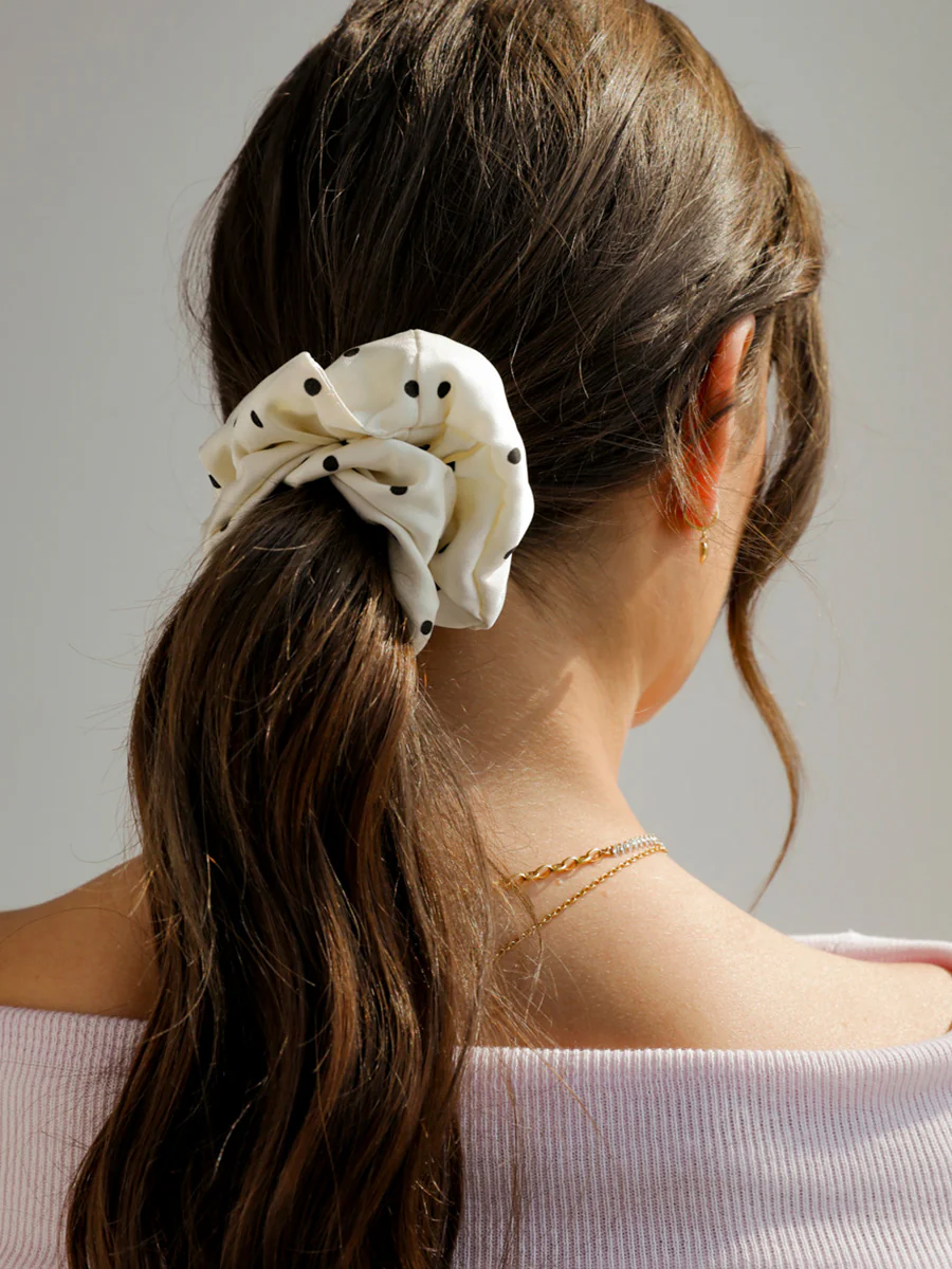 Bow Bliss Scrunchie - Image 4