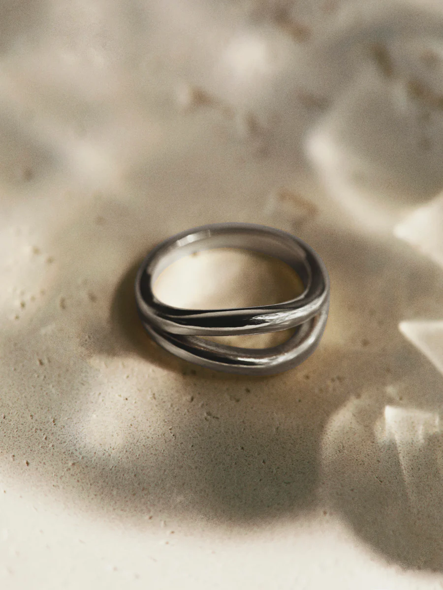 Chic Wave Ring - Image 11