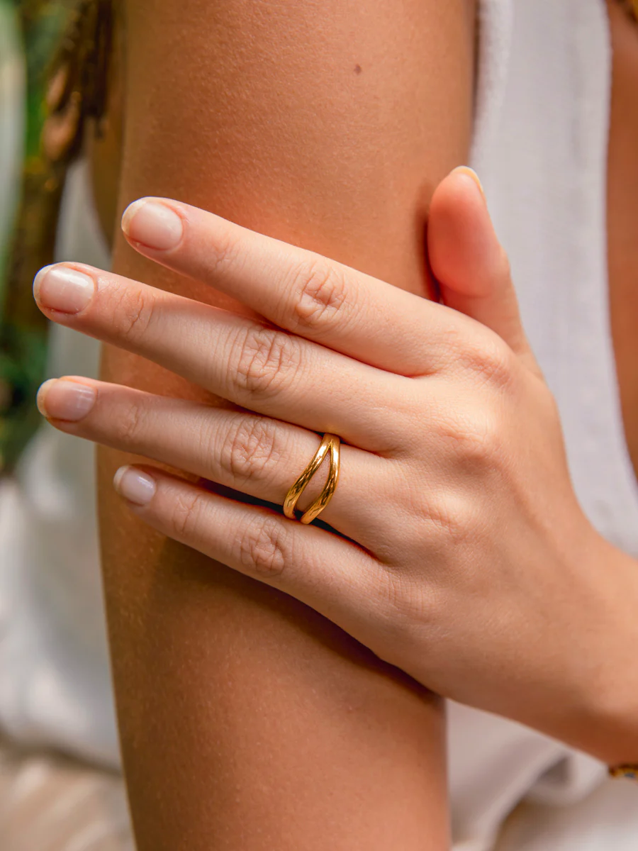 Chic Wave Ring - Image 6