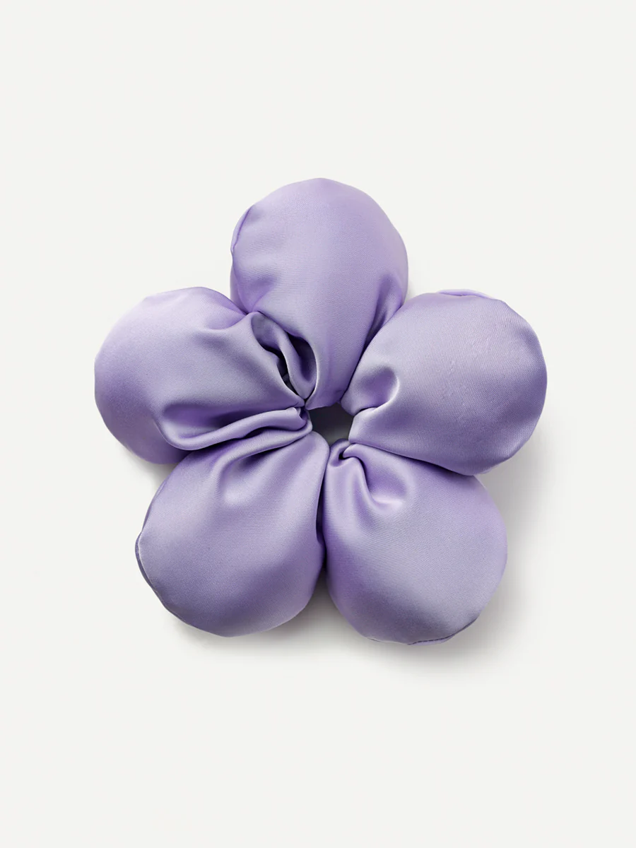 Cream Blossom Scrunchie - Image 13