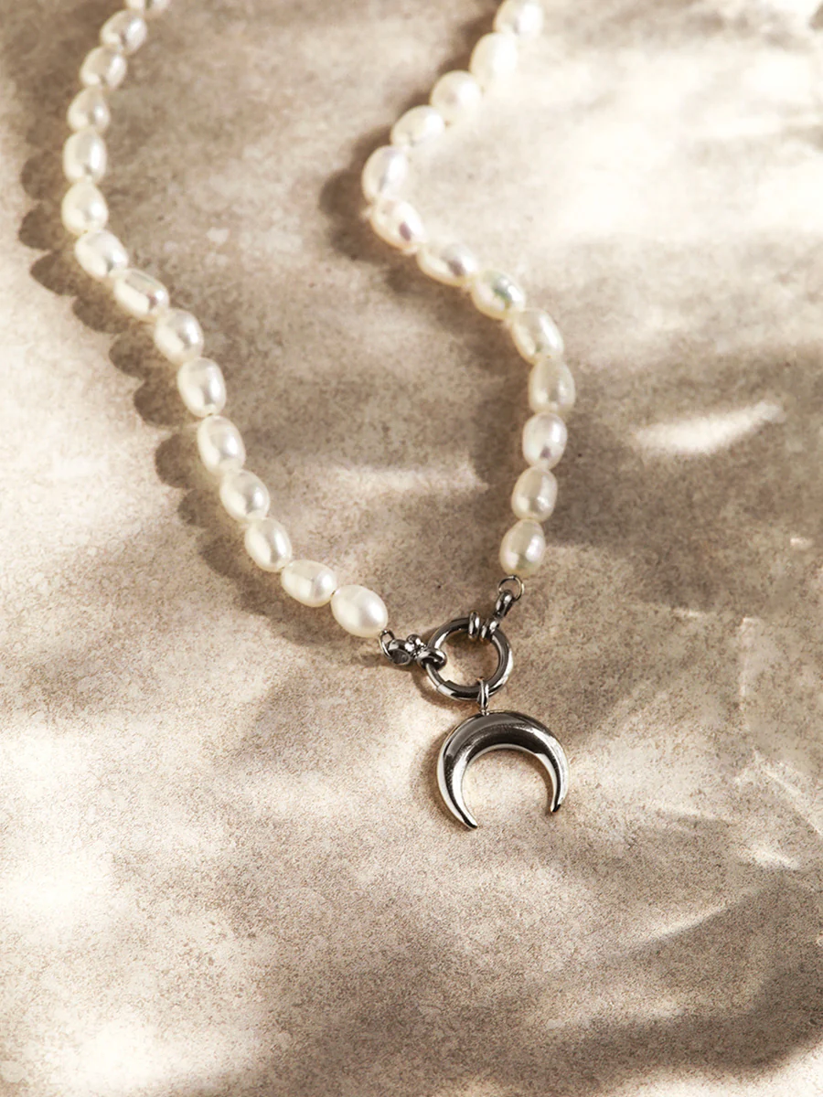 Crescent Pearl Kette - Image 7