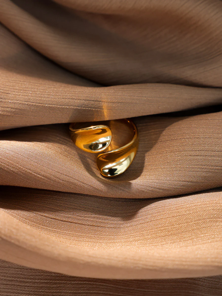 Curved Elegance Ring - Image 4