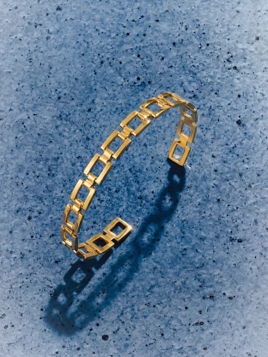 Dainty Loop Armcuff - Image 4