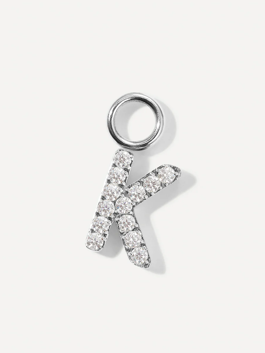 Dazzling Letter Ohrring-Charms - Image 37