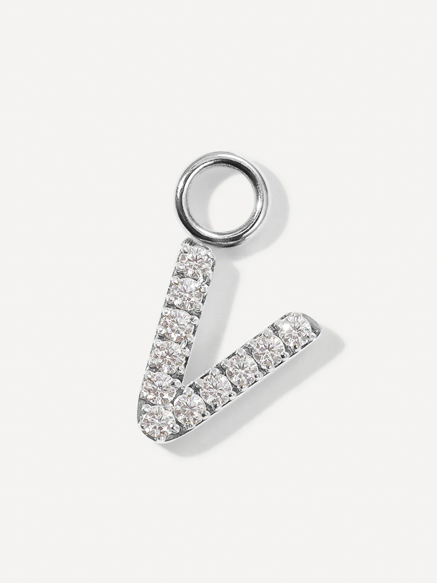 Dazzling Letter Ohrring-Charms - Image 70