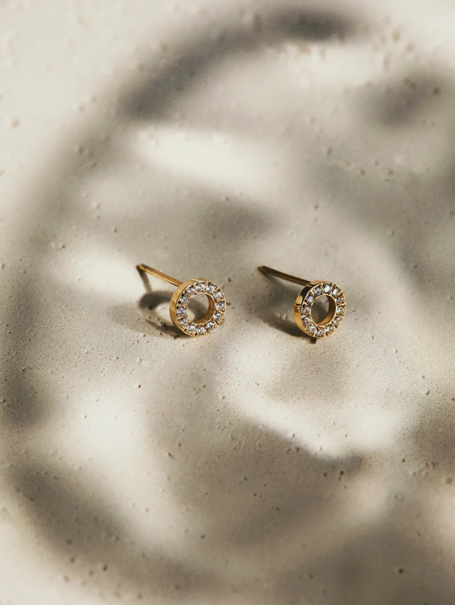 Dazzling Round Stud Ohrringe - Image 4