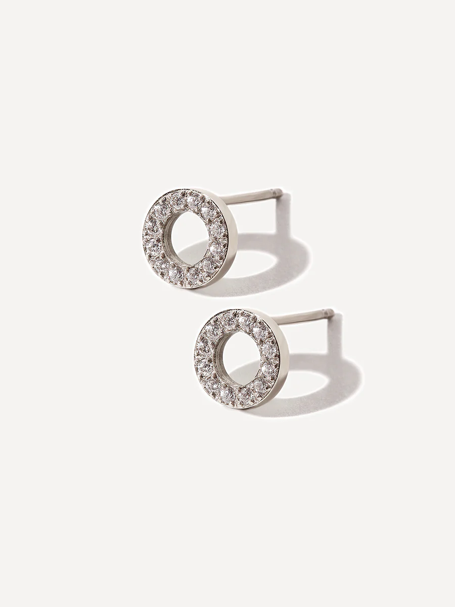 Dazzling Round Stud Ohrringe - Image 9