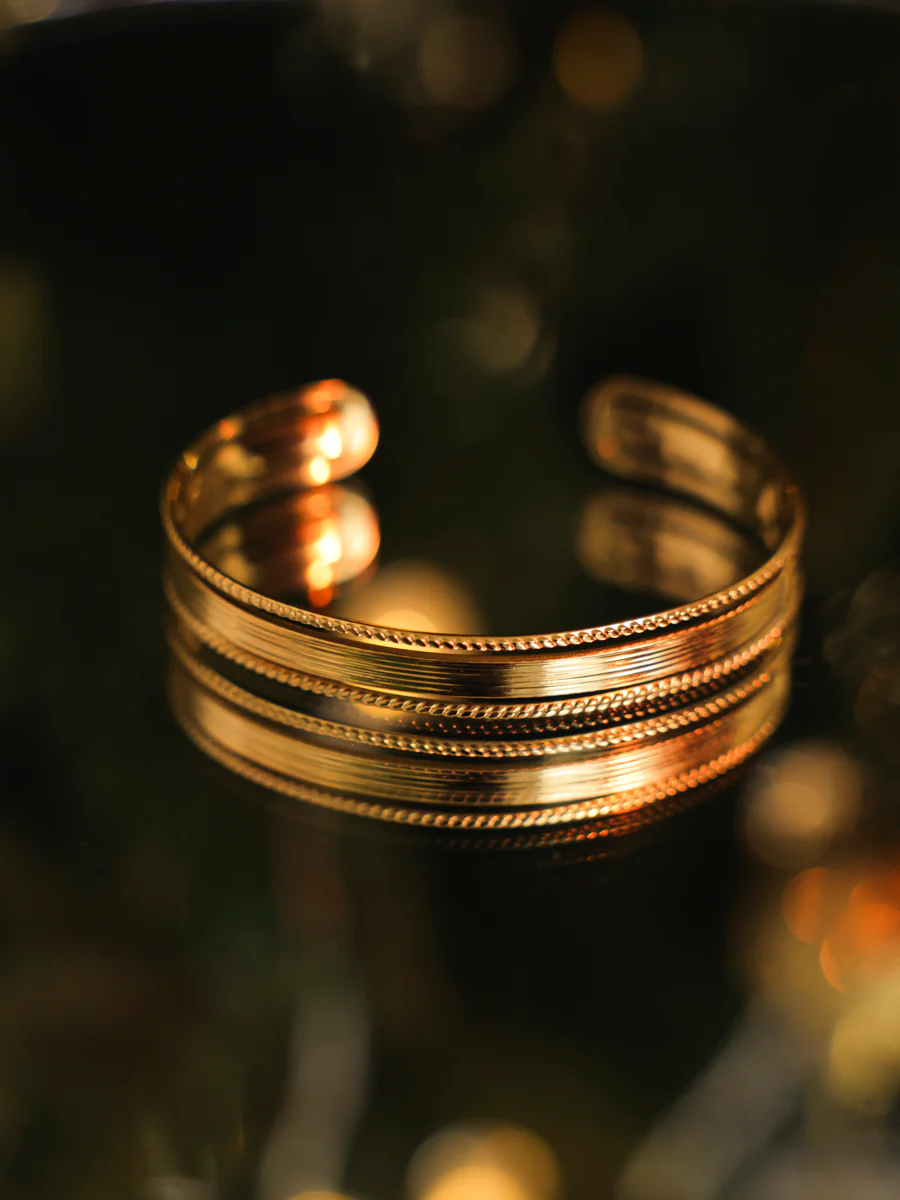 Delicate Edge Armcuff - Image 4