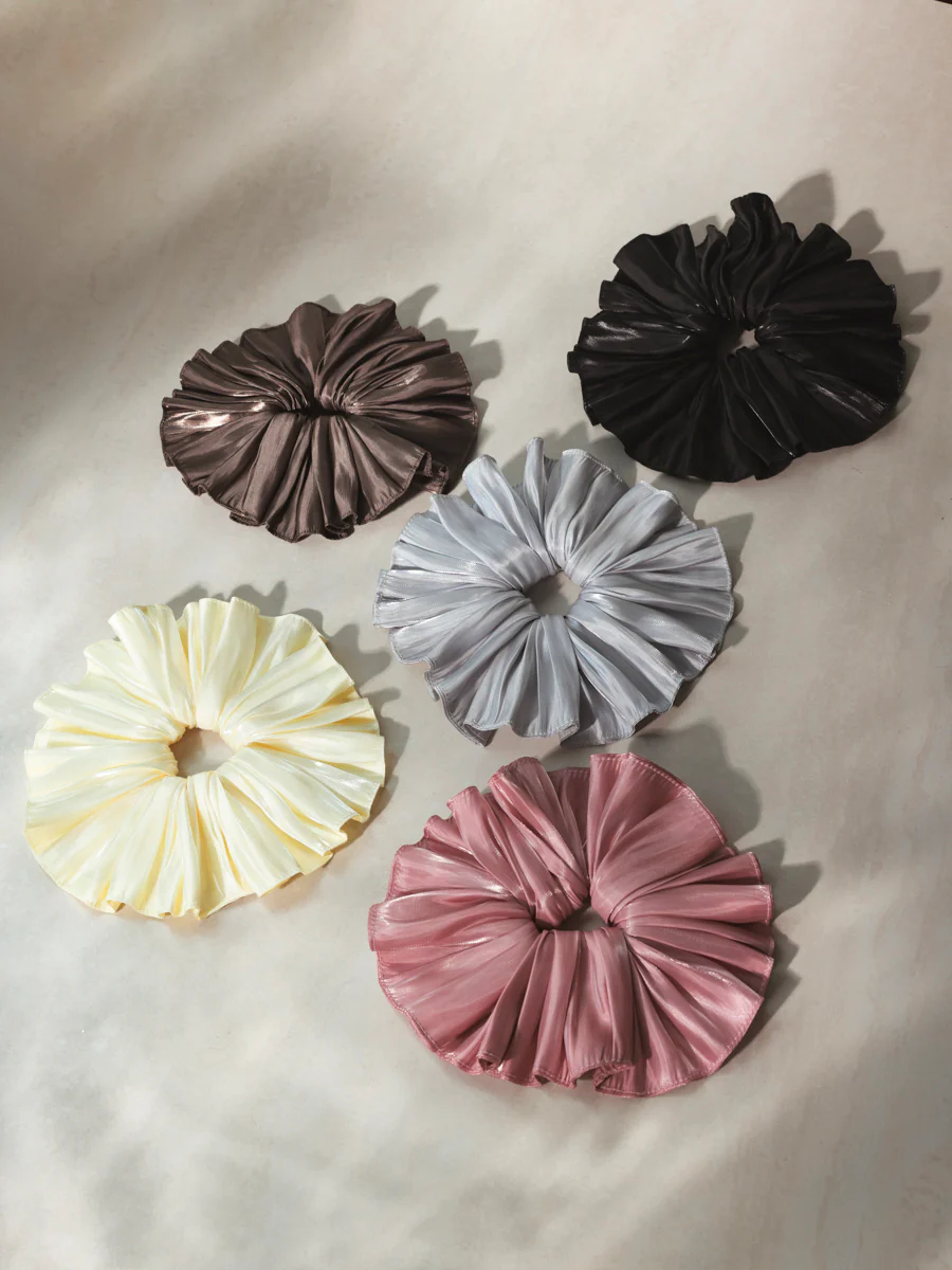 Delicate Wave Black Scrunchie - Image 4