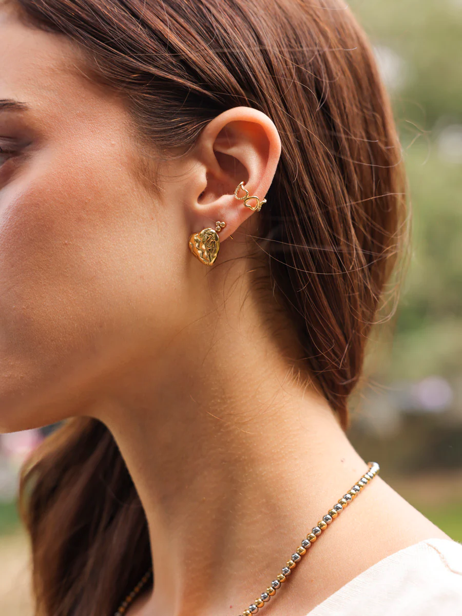 Delightful Heart Earcuff - Image 3