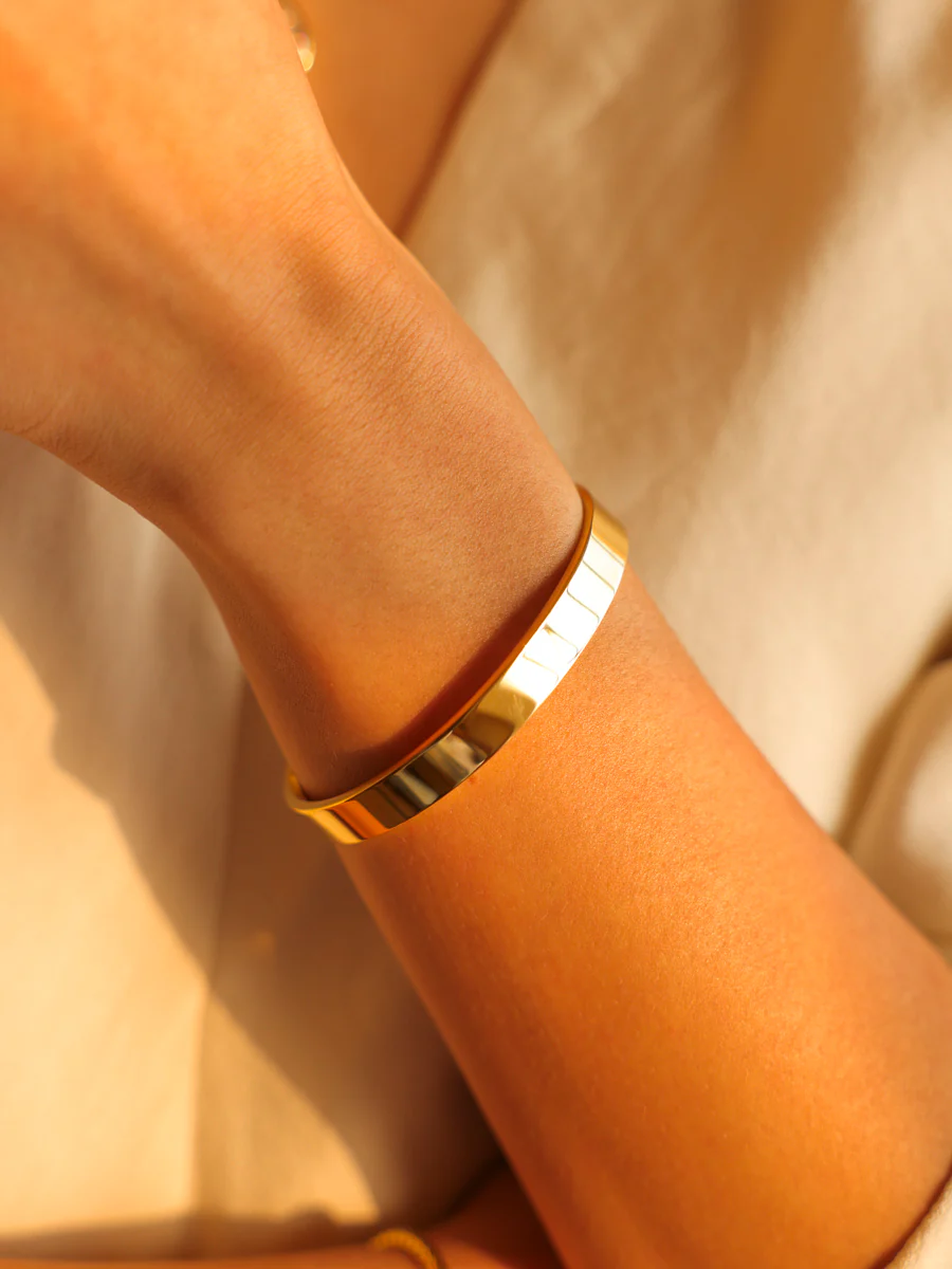 Eclipse Halo Bold Armcuff - Image 2