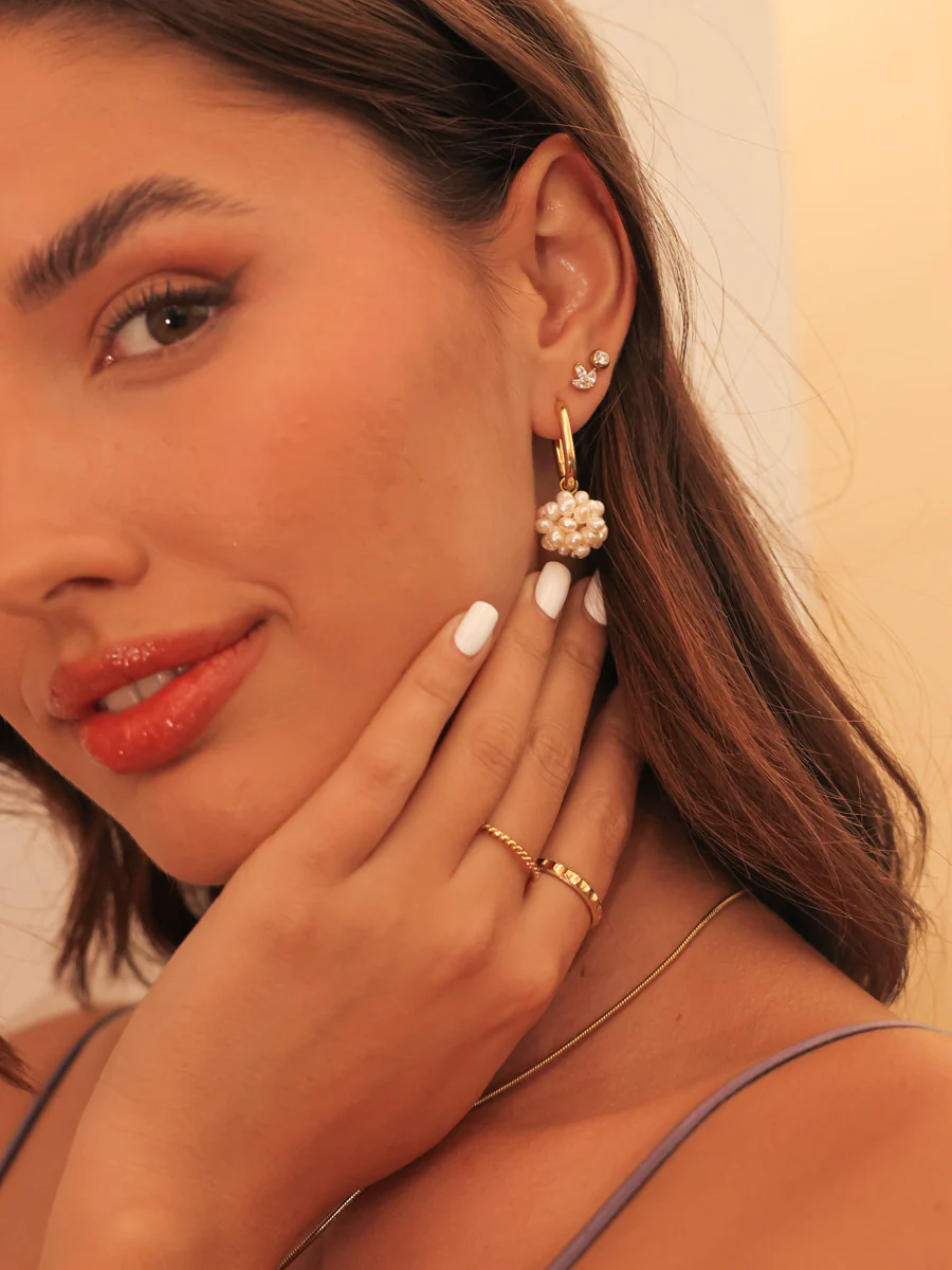 Elegant Twisted Ring - Image 3
