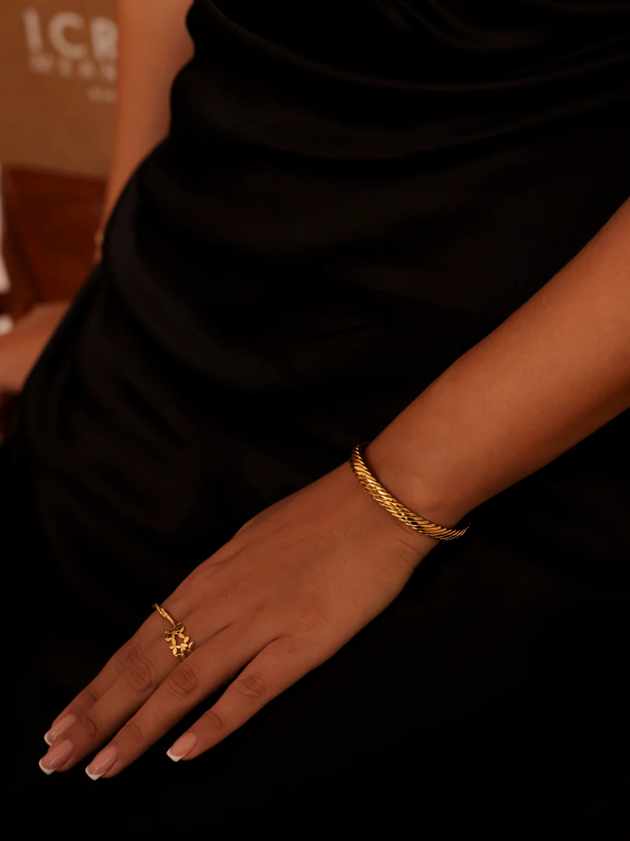 Gentle Swirl Armcuff - Image 2