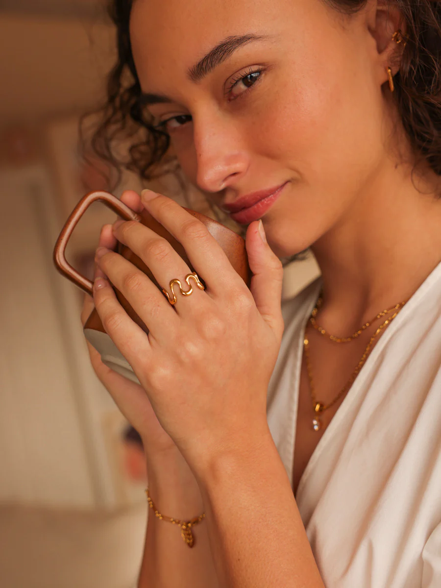 Graceful Wave Ring - Image 8
