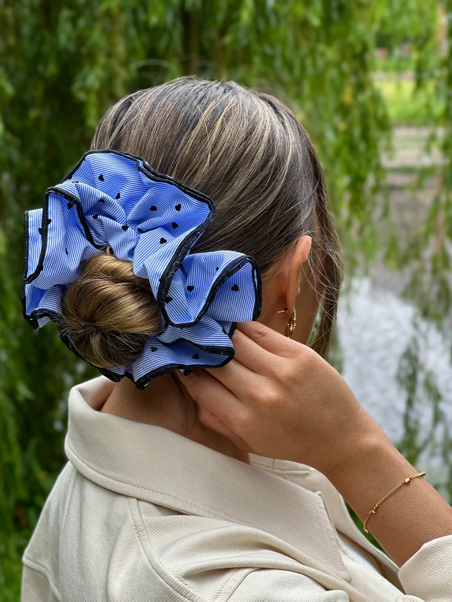 Heart Bliss Navy-striped Scrunchie - Image 5