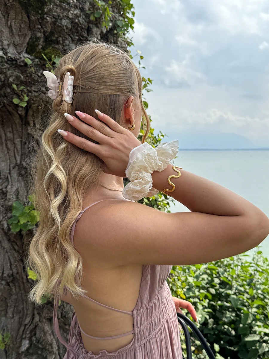 Honey Lace Scrunchie White - Image 5