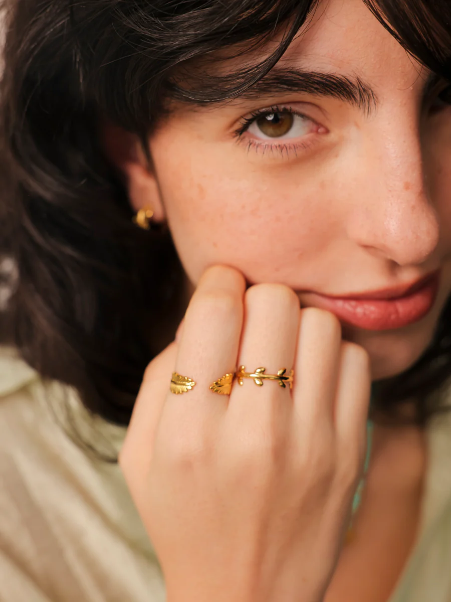 Leaf Embrace Ring - Image 6