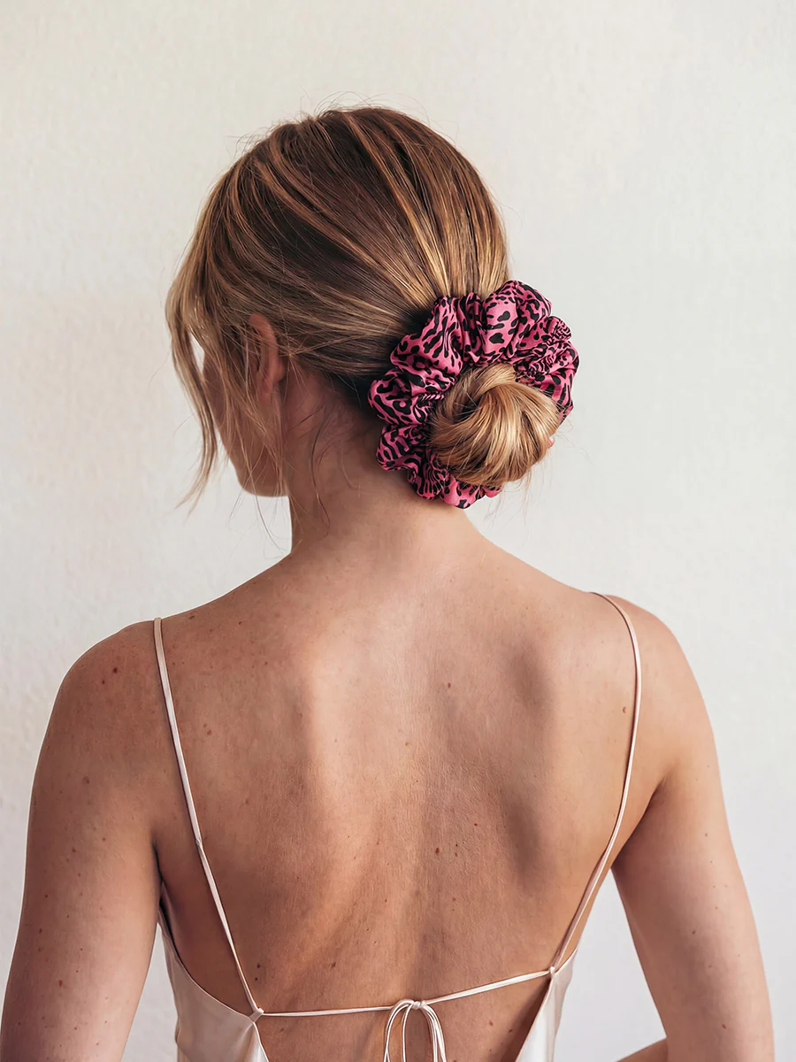 Leopard Beauty Scrunchie Pink - Image 2