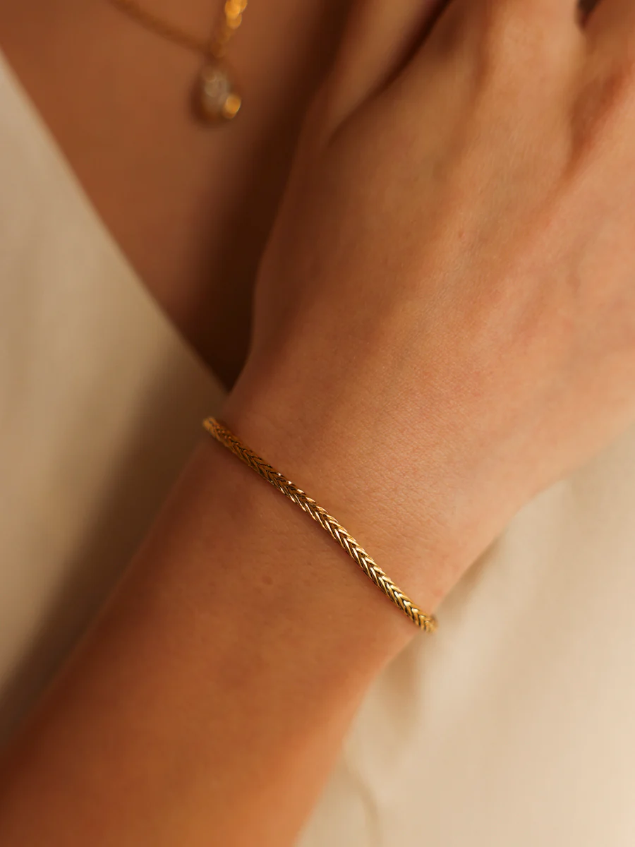 Linear Elegance ARMBAND - Image 3