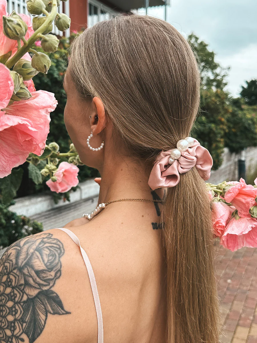 Pearl Elegance Pink Scrunchie - Image 4