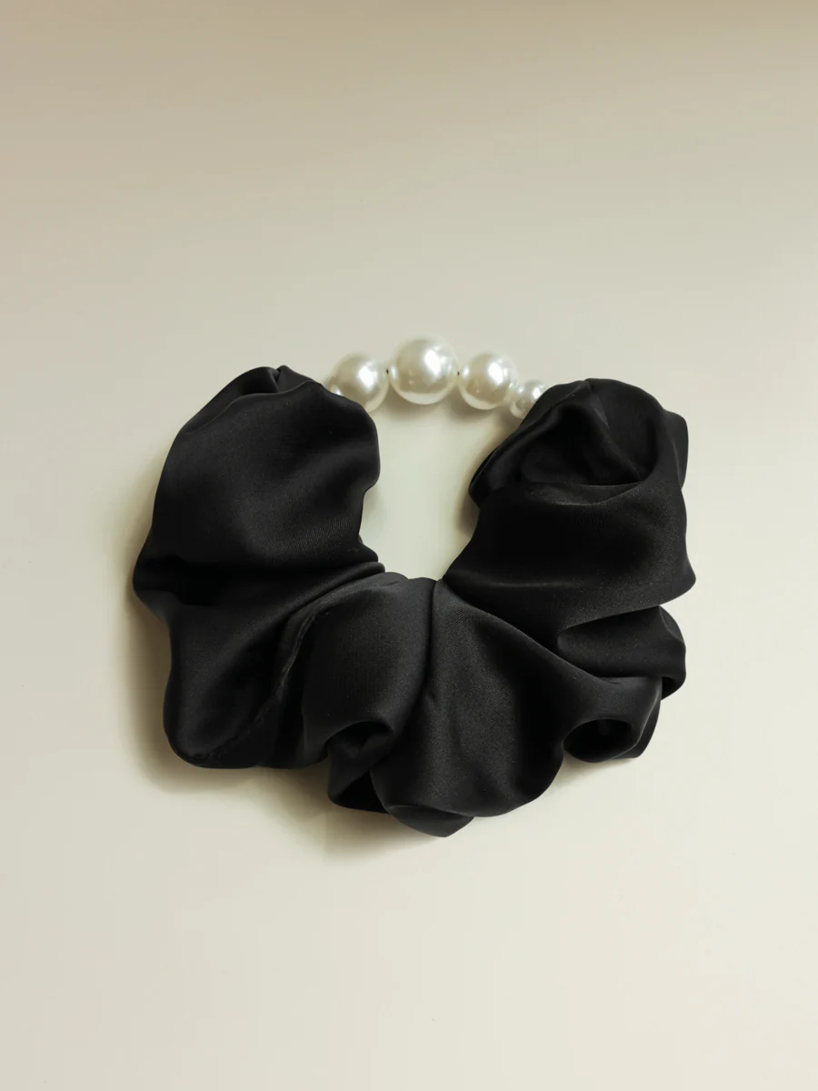Pearl Elegance Scrunchie - Image 6