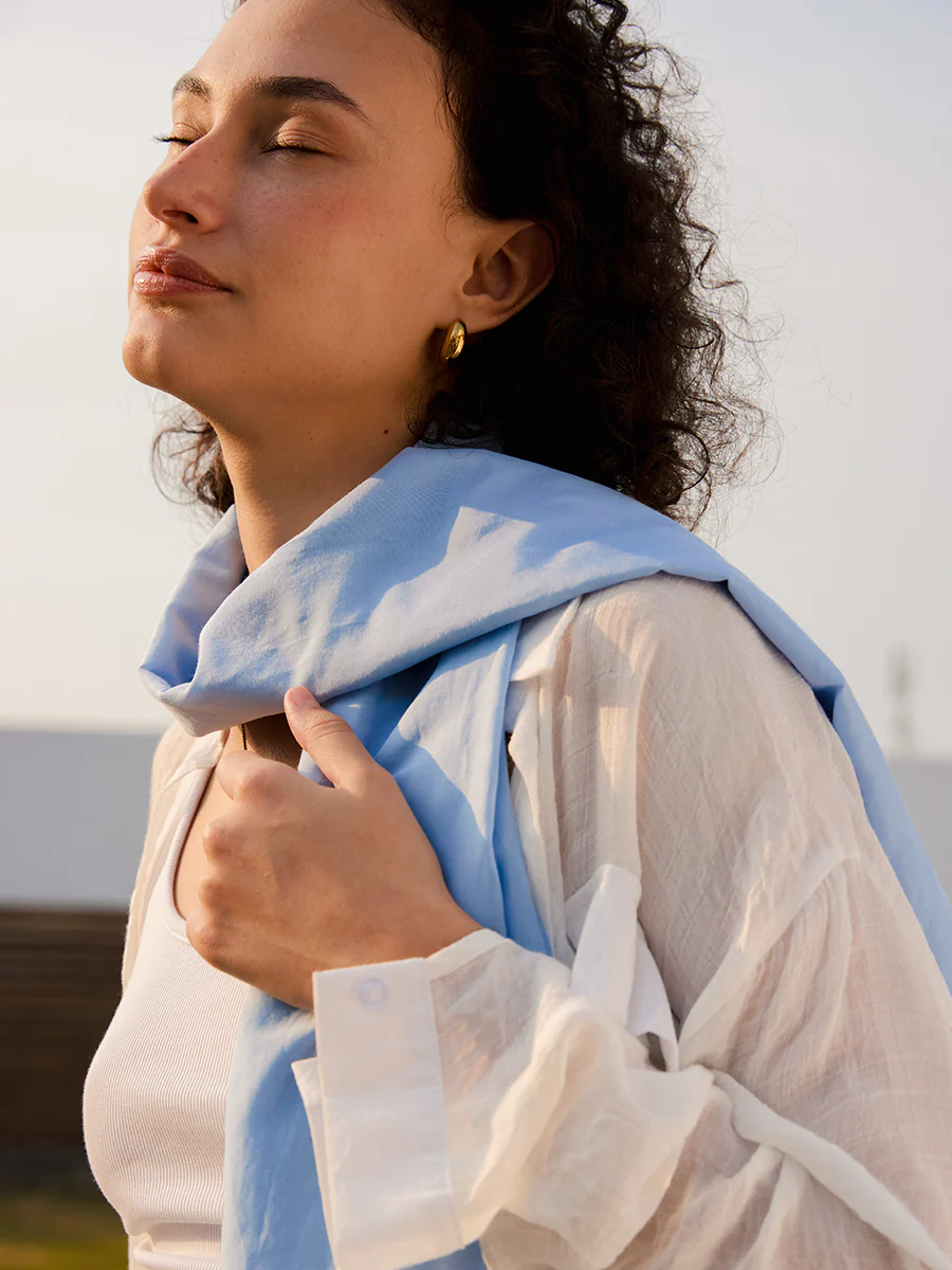 Pure Essence Light Blue Schal - Image 3