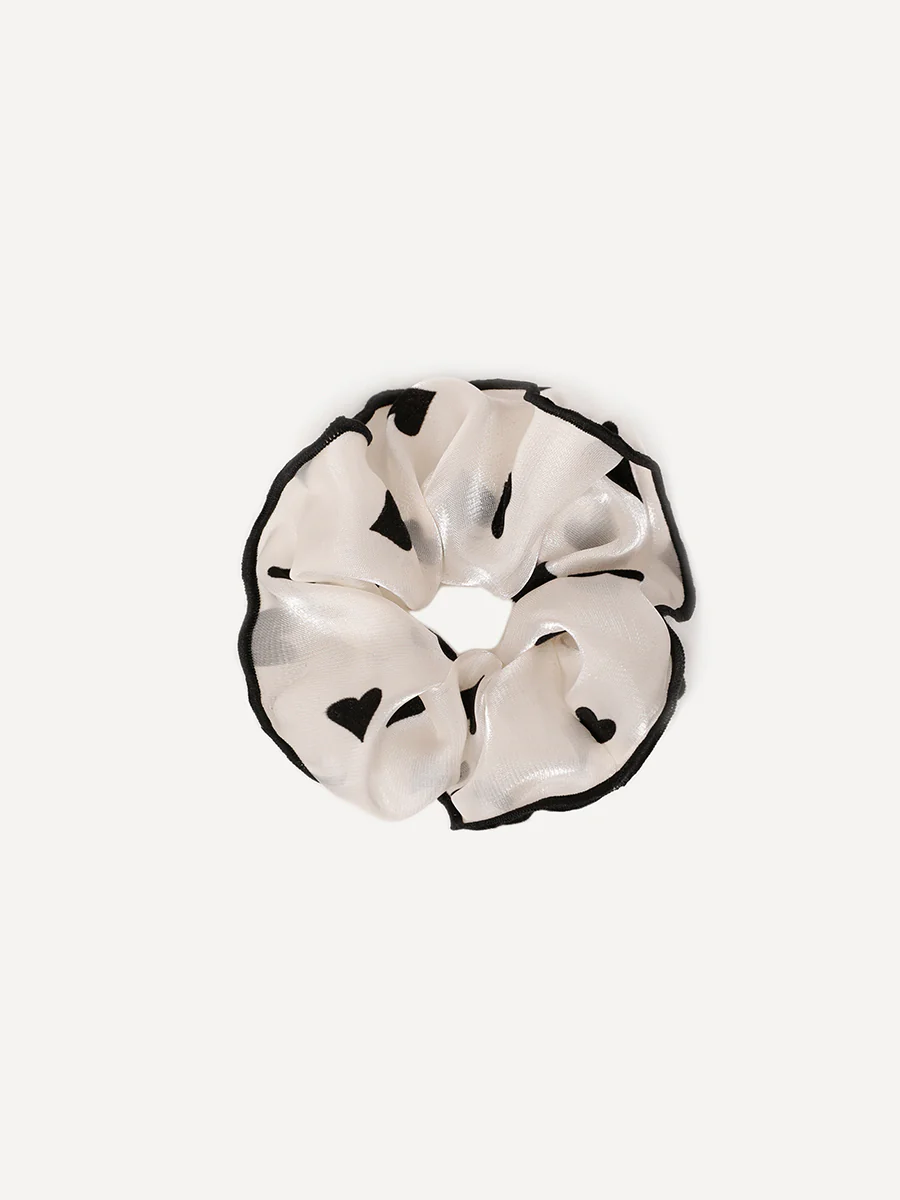Romantic Heart Scrunchie - Image 3