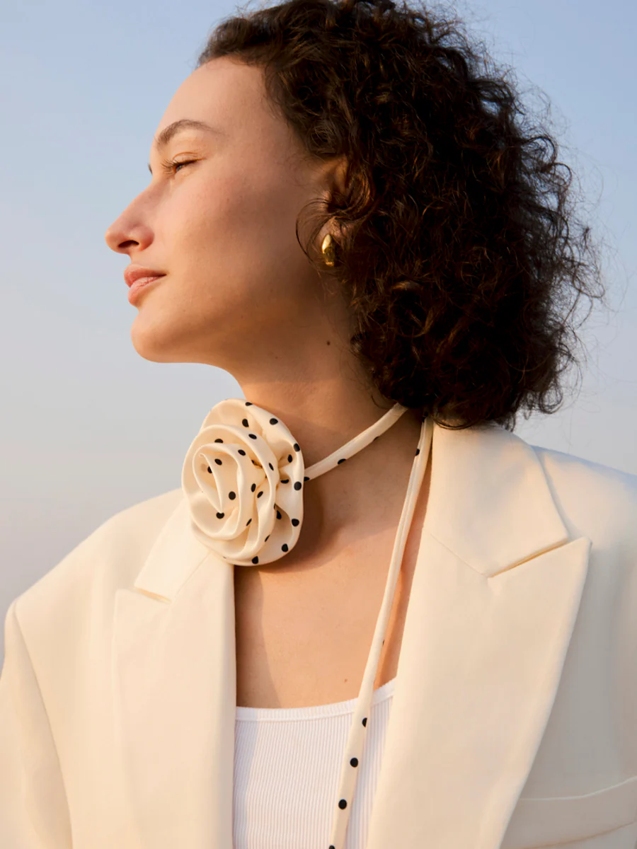 Rose Embrace White Choker - Image 3