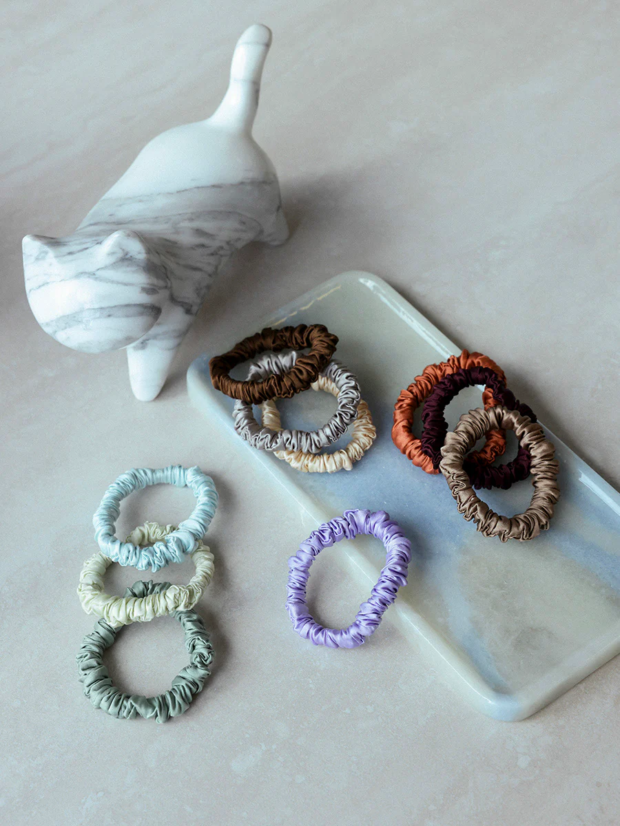 Serene Pure Silk Scrunchie Silver-grey - Image 4