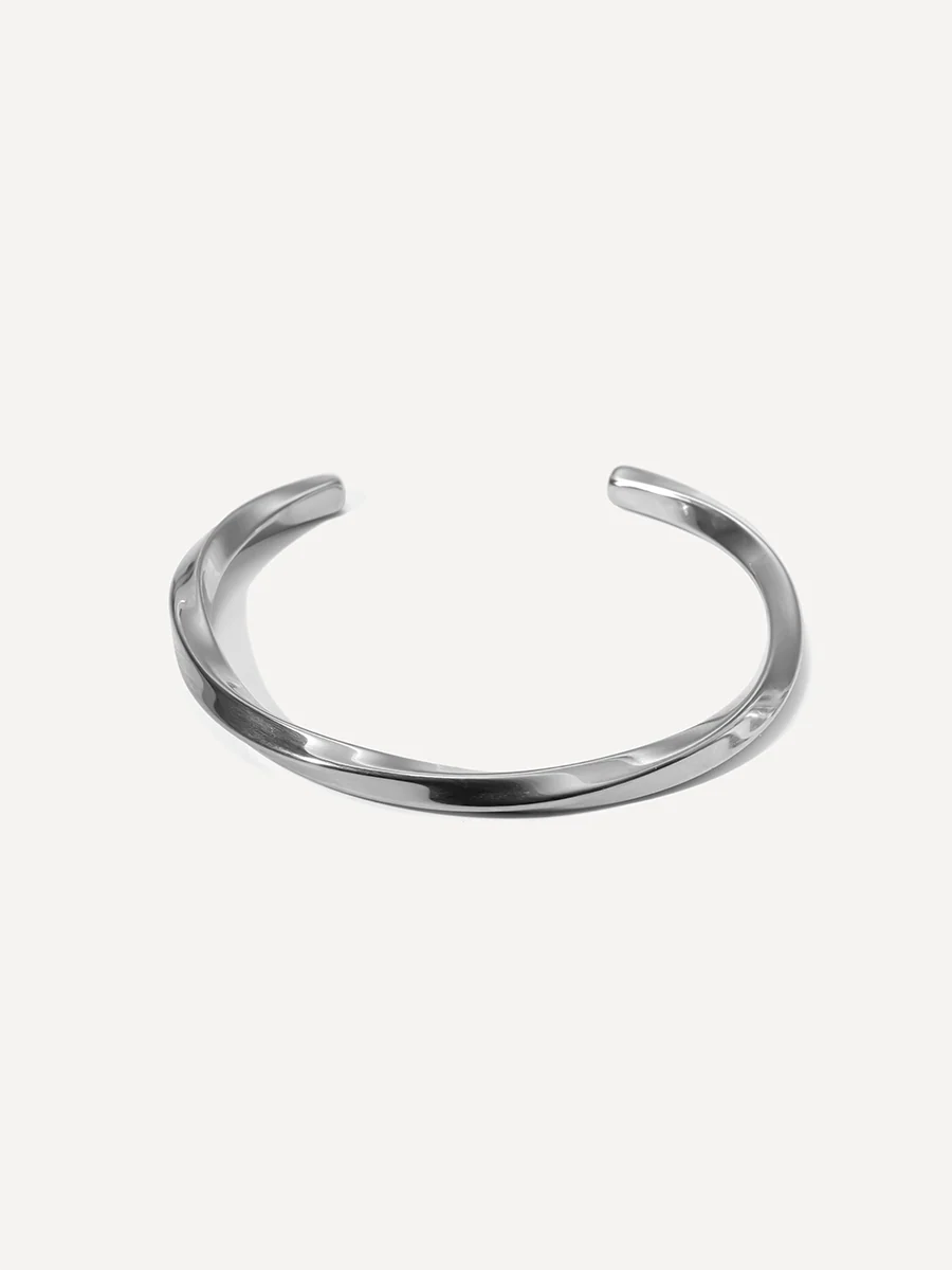 Simple Spiral Armcuff - Image 10