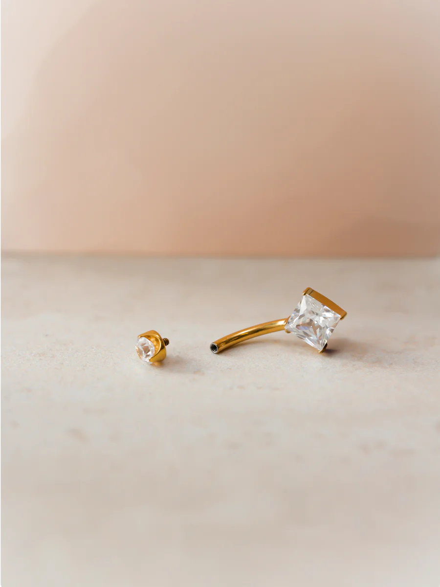 Square Shine Titan Bauchnabelpiercing - Image 4