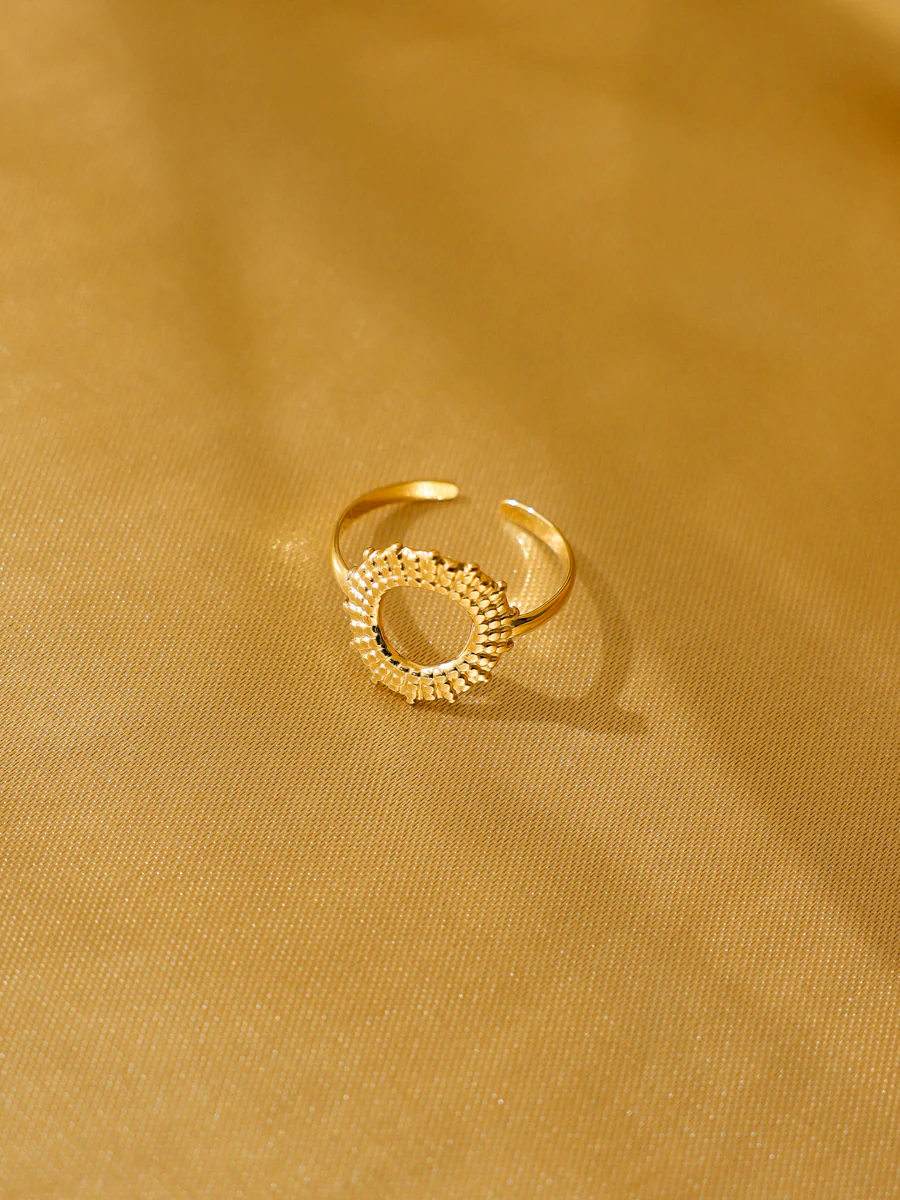 Starburst Band Ring - Image 4