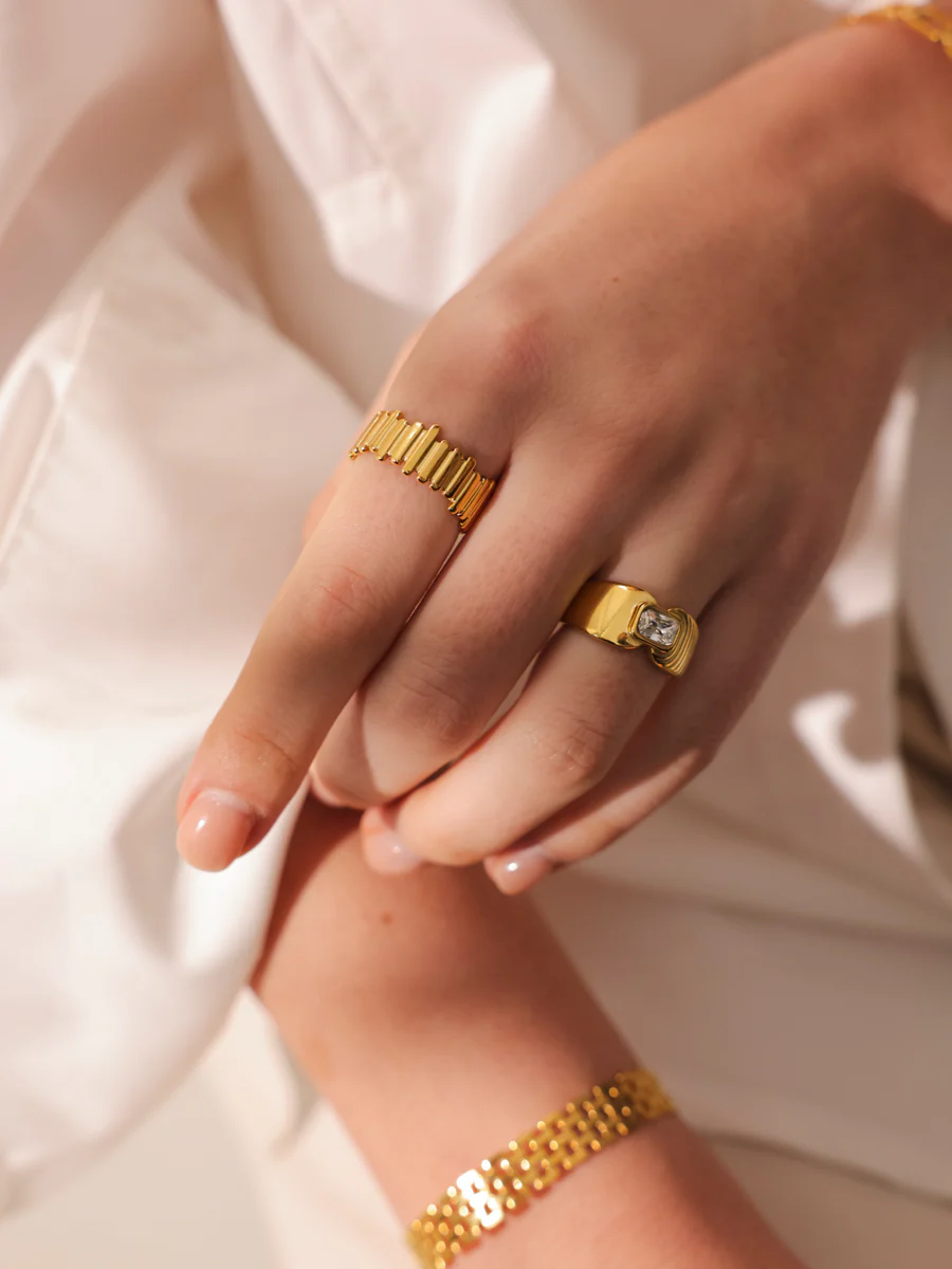 Stepwise Beauty Ring - Image 6