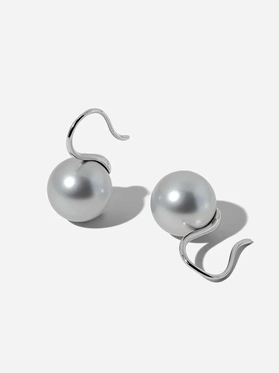 Sway Pearl Grey Ohrringe - Image 6