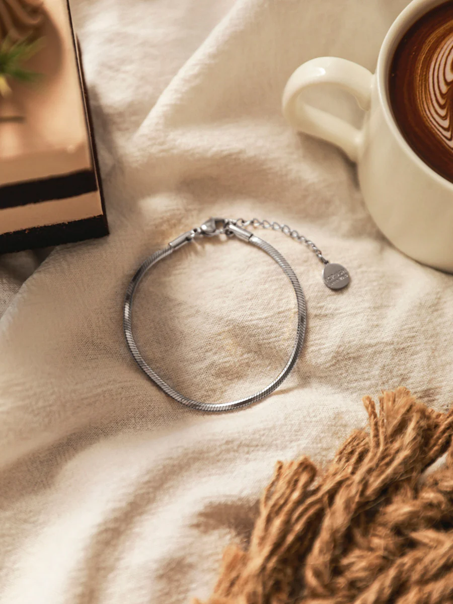 Urban Oval Sleek ARMBAND - Image 8