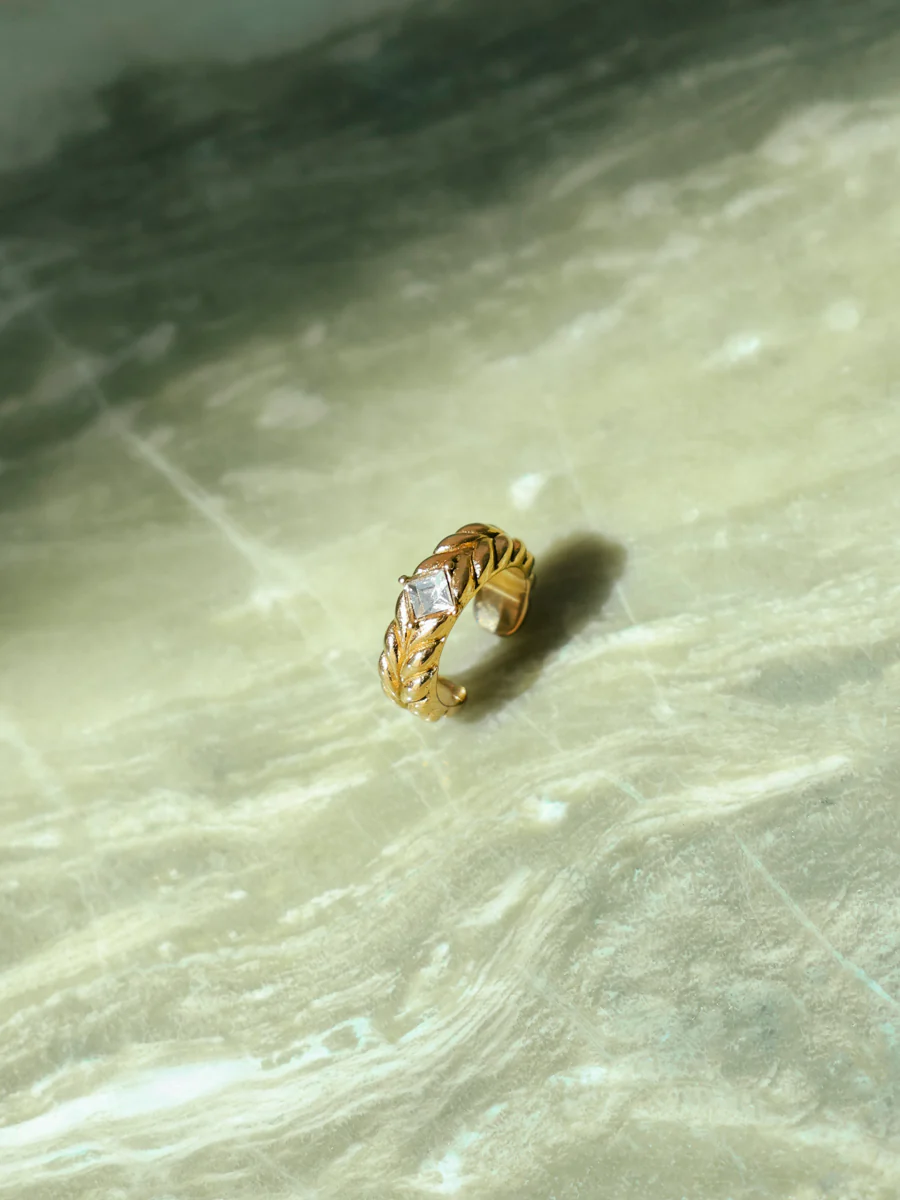 Vintage Twist Earcuff - Image 4