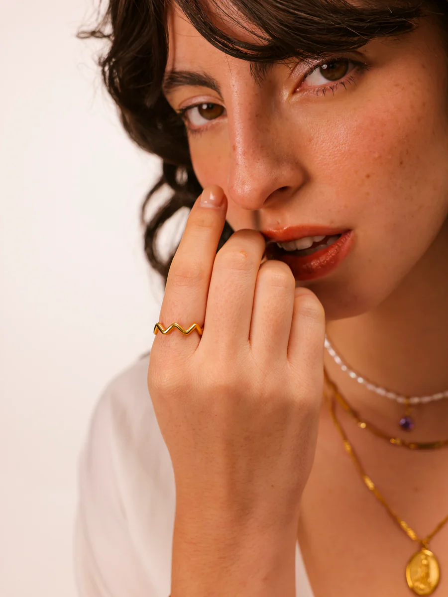 Wave Shaped Ring - Image 5
